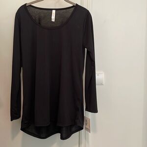 LuLaroe Lynnae Shirt -medium long sleeve shirt